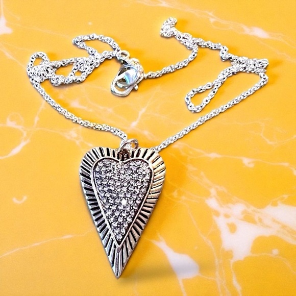 Stainless steel & rhinestones heart pendant with a no tarnish silver plate chain - Picture 15 of 16